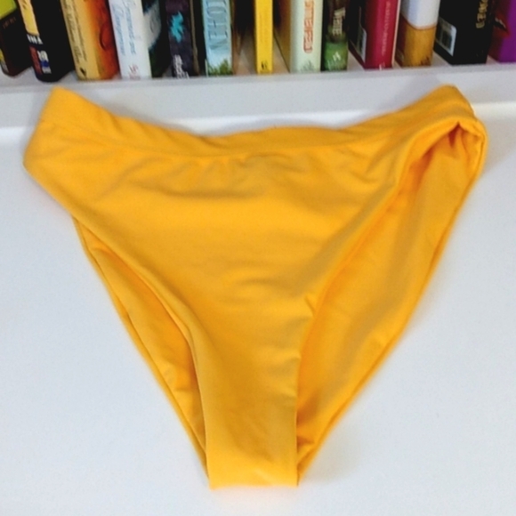 HONEY GOLD BANDEAU BIKINI TOP & HIGH WAISTED HIGH CUT BOTTOM SIZE MEDIUM NWT - Picture 4 of 5